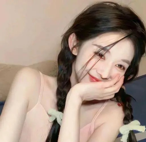 小姐嬉春